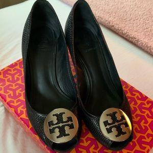 Tory Burch • Sally 2 Peep-toe Wedges